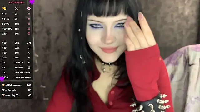 EmilyEmbears webcam