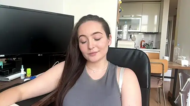 Emilly_Cart webcam