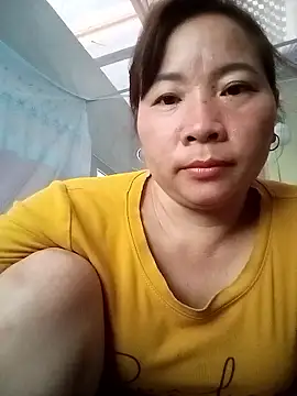 Cumhots111 webcam