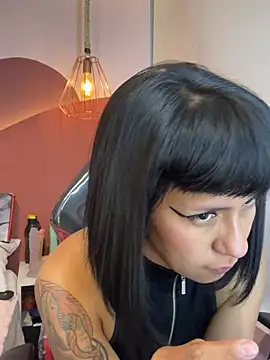 Valkiriia_wiine webcam