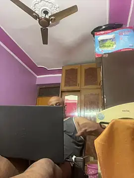 Dick_6inches_Delhi webcam