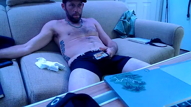 Diamondintherough24 webcam