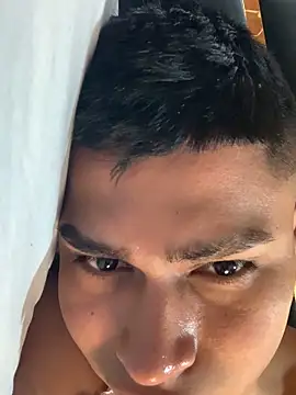 Emiliano_Reyes webcam