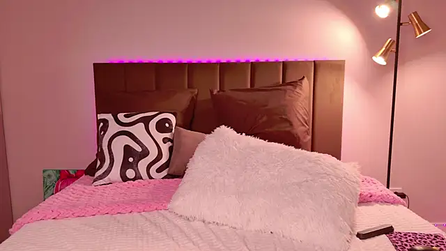 Born_to_Blow_ webcam