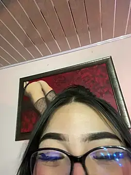 Lana_Hands webcam