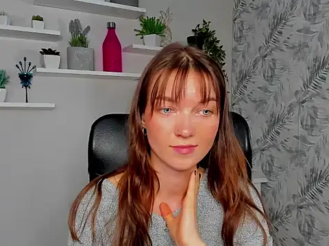 KiraBliss28 webcam