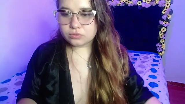 mary_shucsika webcam