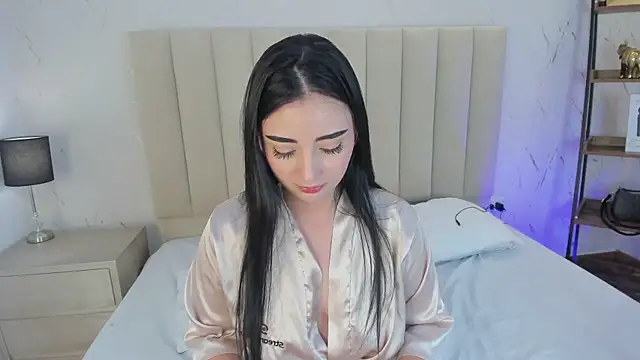 LilithHarperr_ webcam