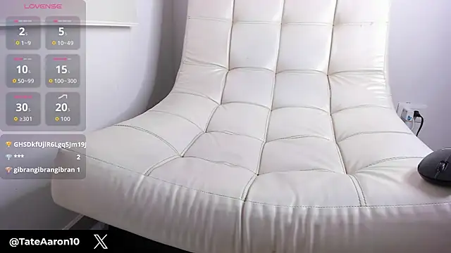 Aaron_Tate webcam