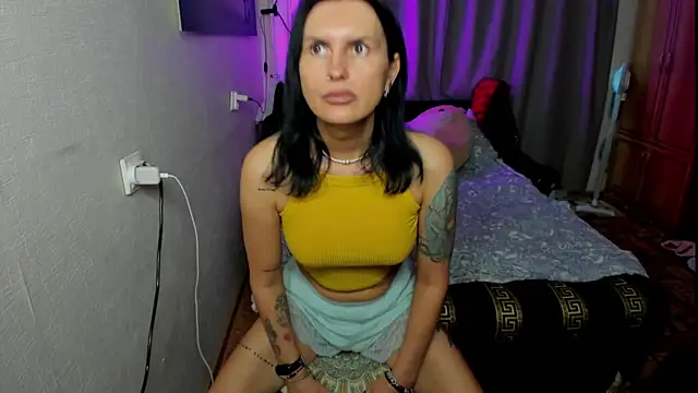 monica__elder webcam