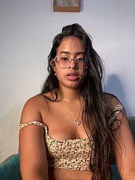 lucirganaxxx webcam