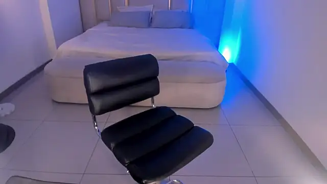 LucyCarter1 webcam
