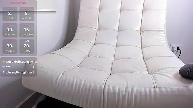 Aaron_Tate webcam