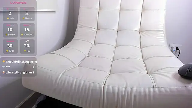 Aaron_Tate webcam