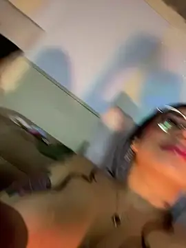 Linda_Saenz_ webcam