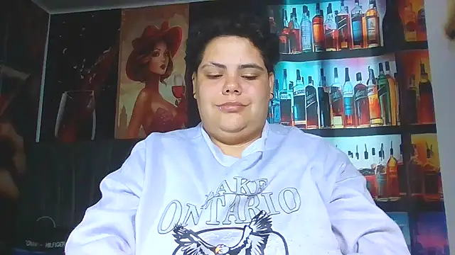 Hailey_Curvy webcam