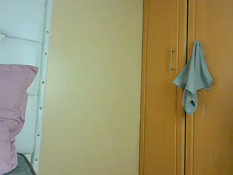spicyboobs66 webcam
