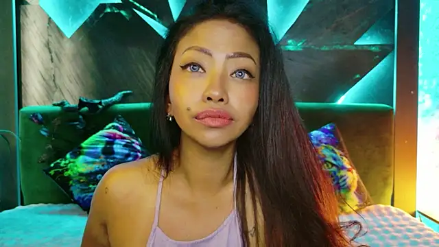 ElyaQuinn webcam