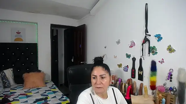 mature_bigboobs10 webcam