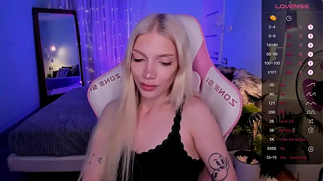 AnyaTaylor_ webcam