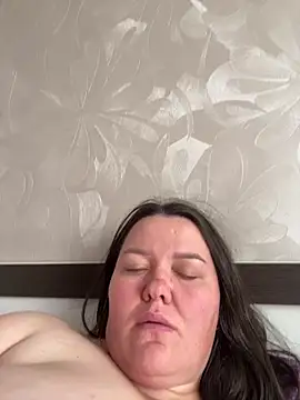 SunnyLeila2101 webcam