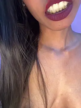 Small_Titss webcam