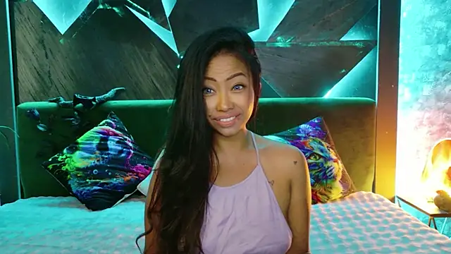 ElyaQuinn webcam