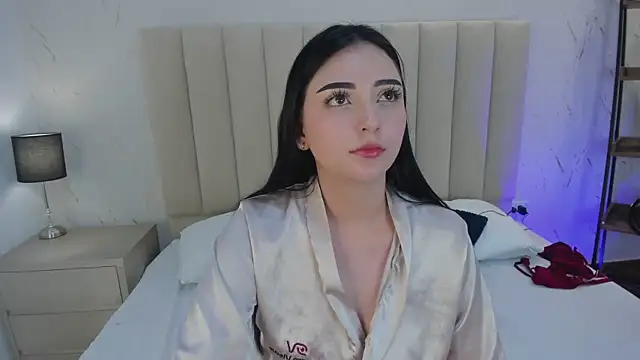 LilithHarperr_ webcam