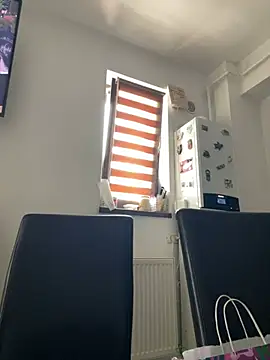 NadiraNoor webcam