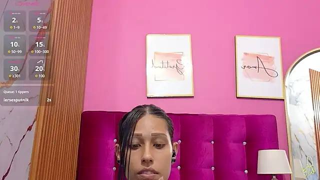 yourcuteneighbourr webcam