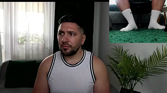 Gold_Alpha_Boy webcam