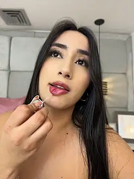 IvonneOwen webcam