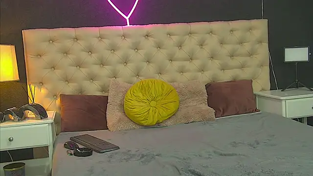 TaniaKaverina webcam