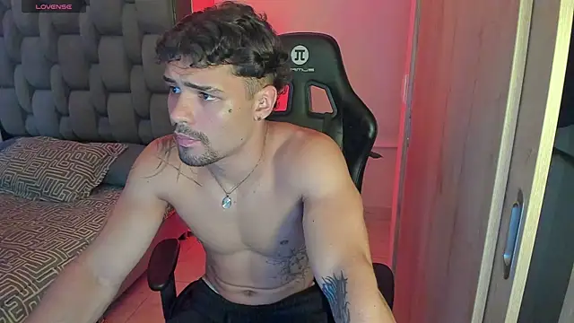 justin_lenox - Justin_lenox's free webcam - UK Sex Cams