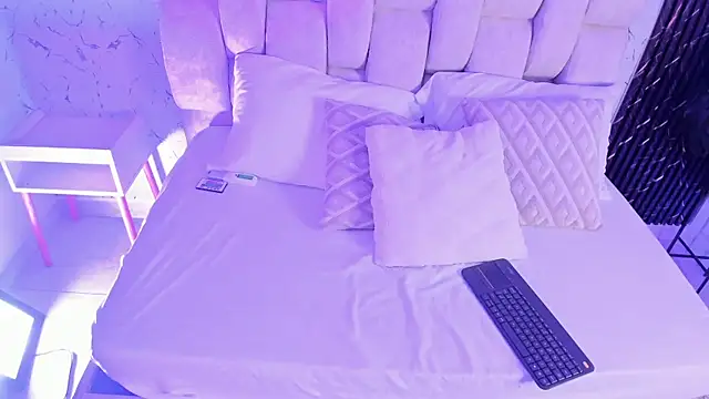 CelestePetite webcam