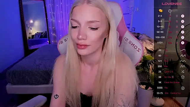 AnyaTaylor_ webcam