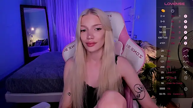AnyaTaylor_ webcam