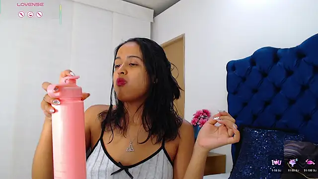 Lili666_ webcam