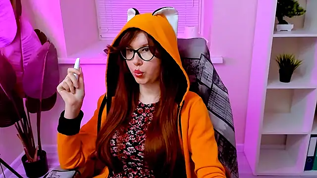 CarolGiggly webcam