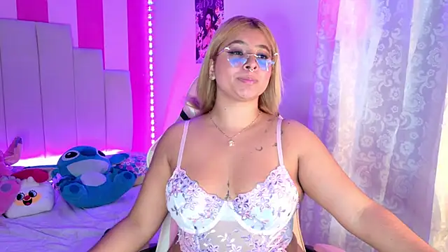 AliiceBrown_ webcam