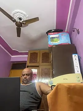 Dick_6inches_Delhi webcam