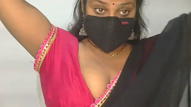 Cute_Ruhi99 webcam
