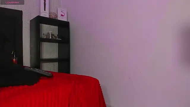 Selena_fox24 webcam