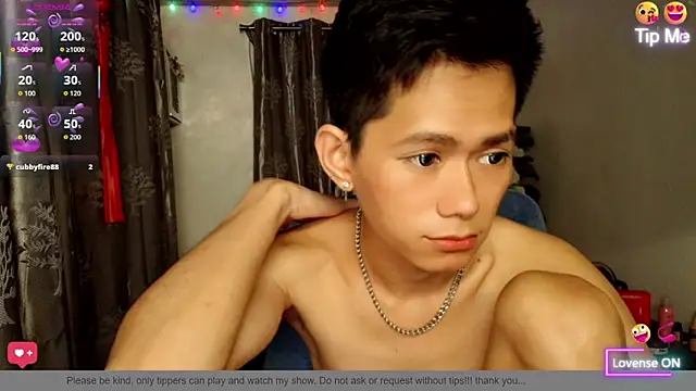UrAsian_Playboy69 webcam
