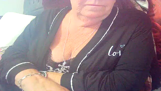 Playful_MILF_Demi webcam