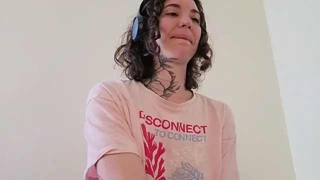 Dirty_Pink webcam