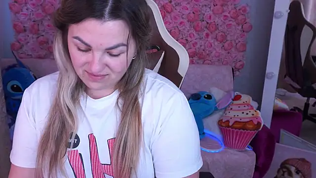AlissyaGrayy webcam