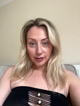 Babe_blond webcam