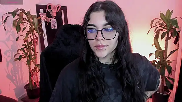 MissCharlottte_18 webcam