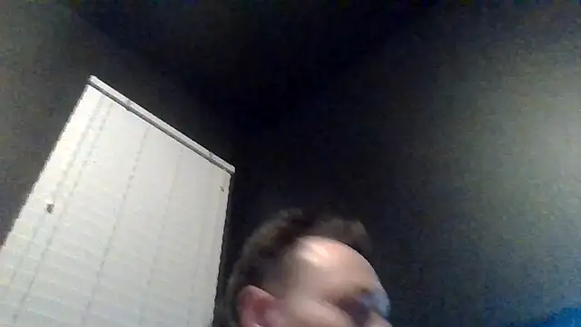 Tallhungcloudyyy webcam